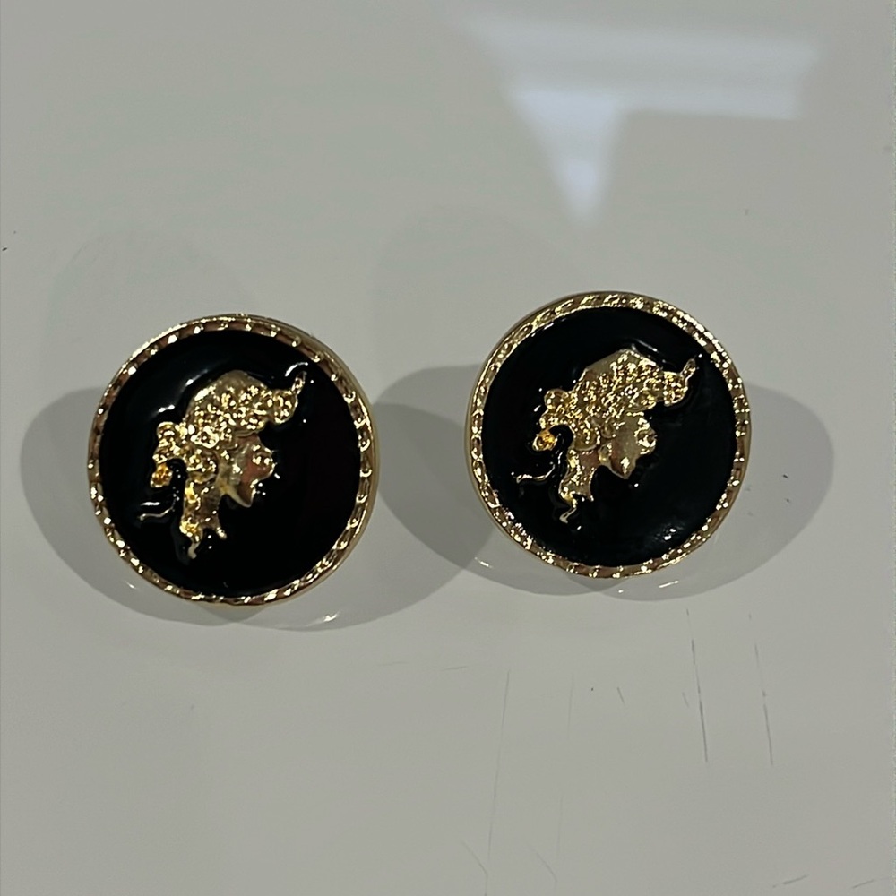 925 silver plated Elegant Black and Gold Earrings.